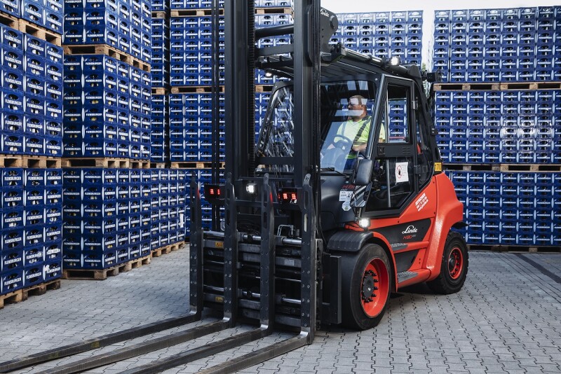 Cognex Image-Based Barcode Readers in Flensburger Brewery's Logistics Center