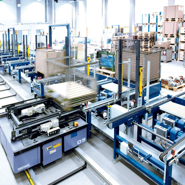 Drives for pallet conveyor technology: Dependable technology with robust design