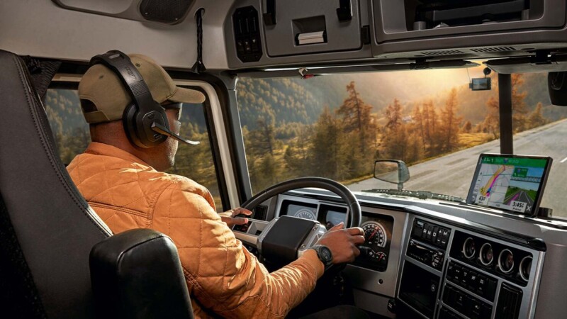 Purpose-Built for Professional Truck Drivers, Garmin’s New Dēzl Headsets Offer High-Quality Audio and Up to 50 Hours of Continuous Talk Time