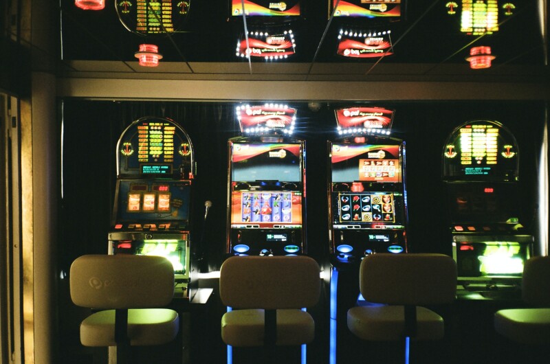 Precision in Play: The Crucial Role of Counting Scales in Casino Operations