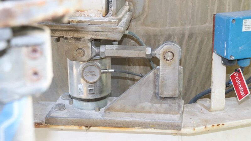 Article by Minebea Intec: Analogue or digital? The right load cell for the right application