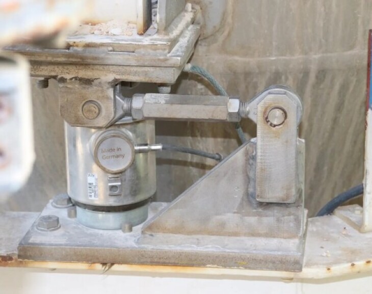 Article by Minebea Intec: Analogue or digital? The right load cell for the right application